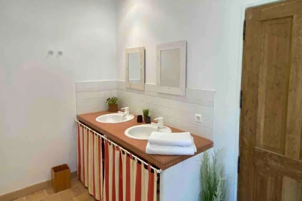 Villa Provencale Atypique A 5 M A Pied De La Plage Saint-Raphaël 0*,